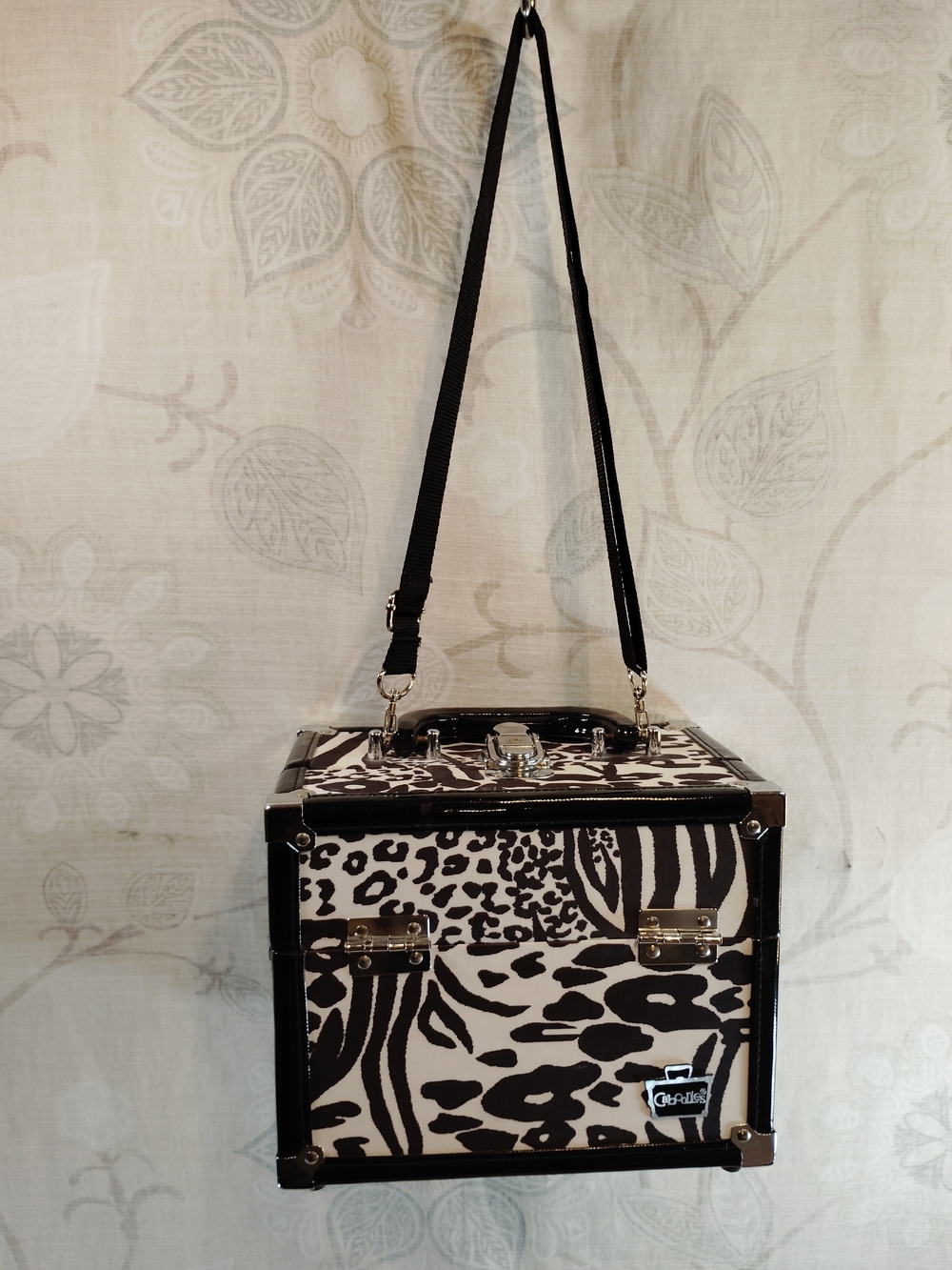 Caboodles Black and White Animal Print Cosmetic/Train Case